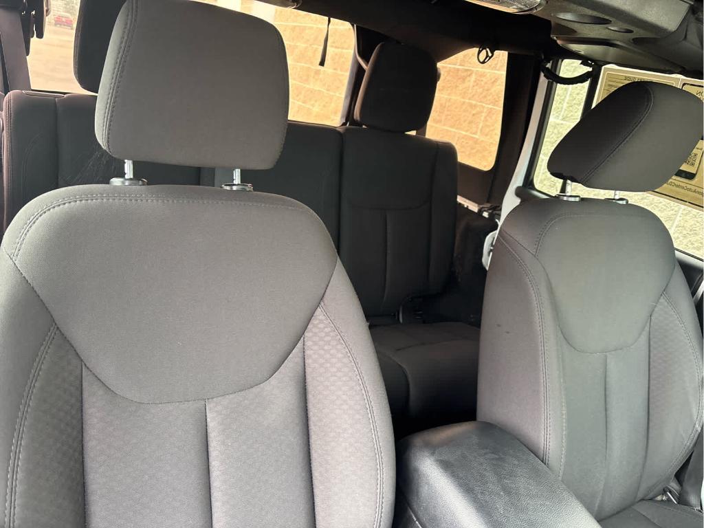 used 2015 Jeep Wrangler Unlimited car, priced at $15,988