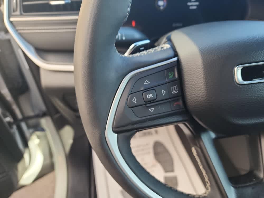 used 2024 Jeep Grand Cherokee L car, priced at $33,400