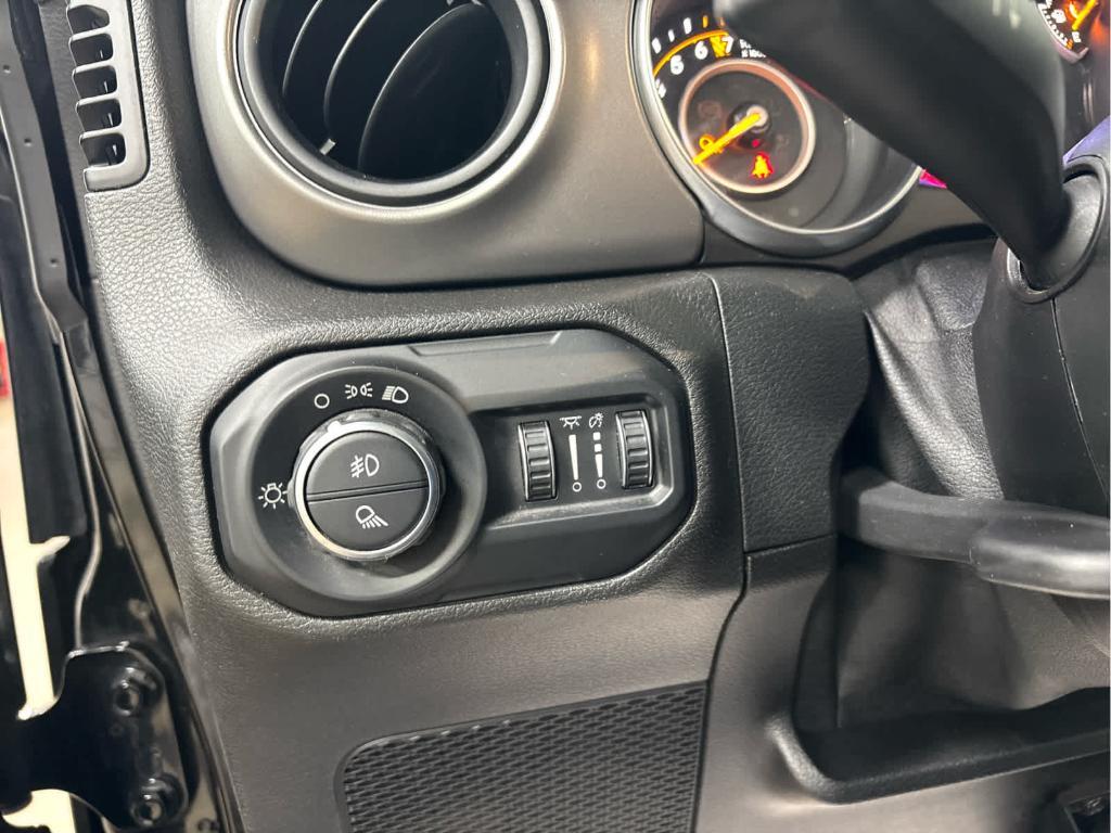 used 2021 Jeep Gladiator car, priced at $27,325
