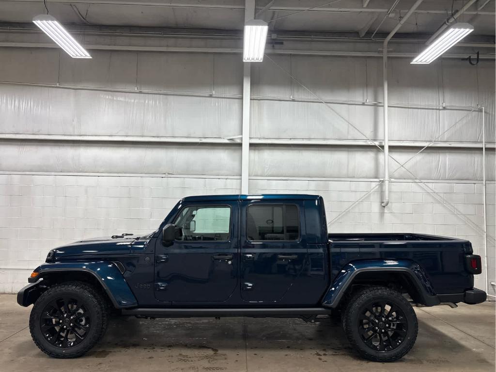 new 2025 Jeep Gladiator car, priced at $42,155