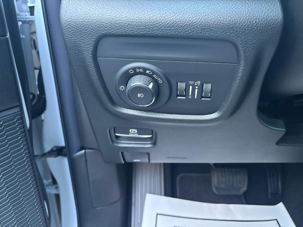 new 2025 Jeep Grand Cherokee L car, priced at $50,765