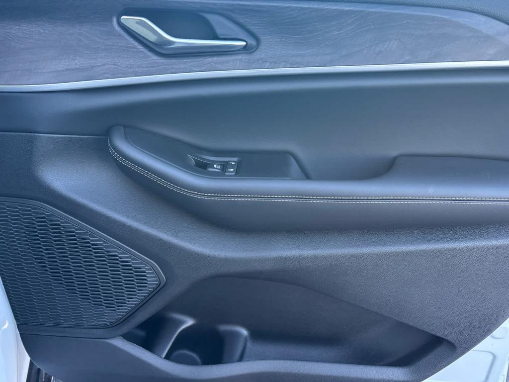 new 2025 Jeep Grand Cherokee L car, priced at $50,765