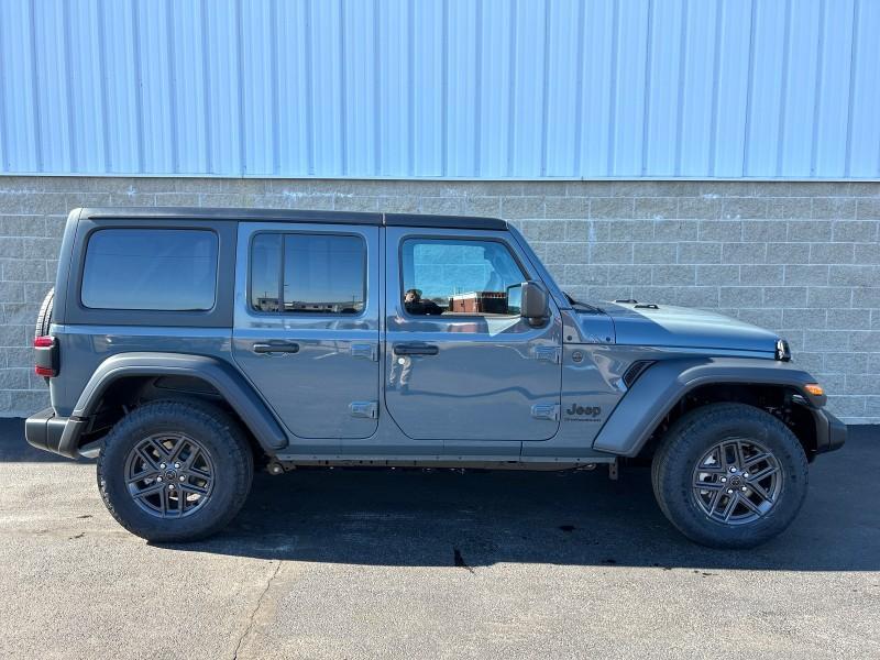 new 2024 Jeep Wrangler car, priced at $45,107