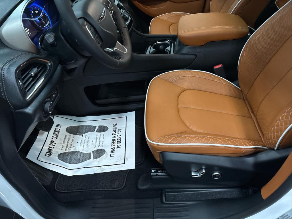 new 2026 Chrysler Pacifica car, priced at $53,348