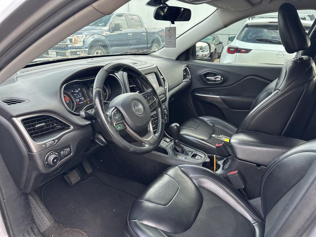 used 2019 Jeep Cherokee car, priced at $11,692
