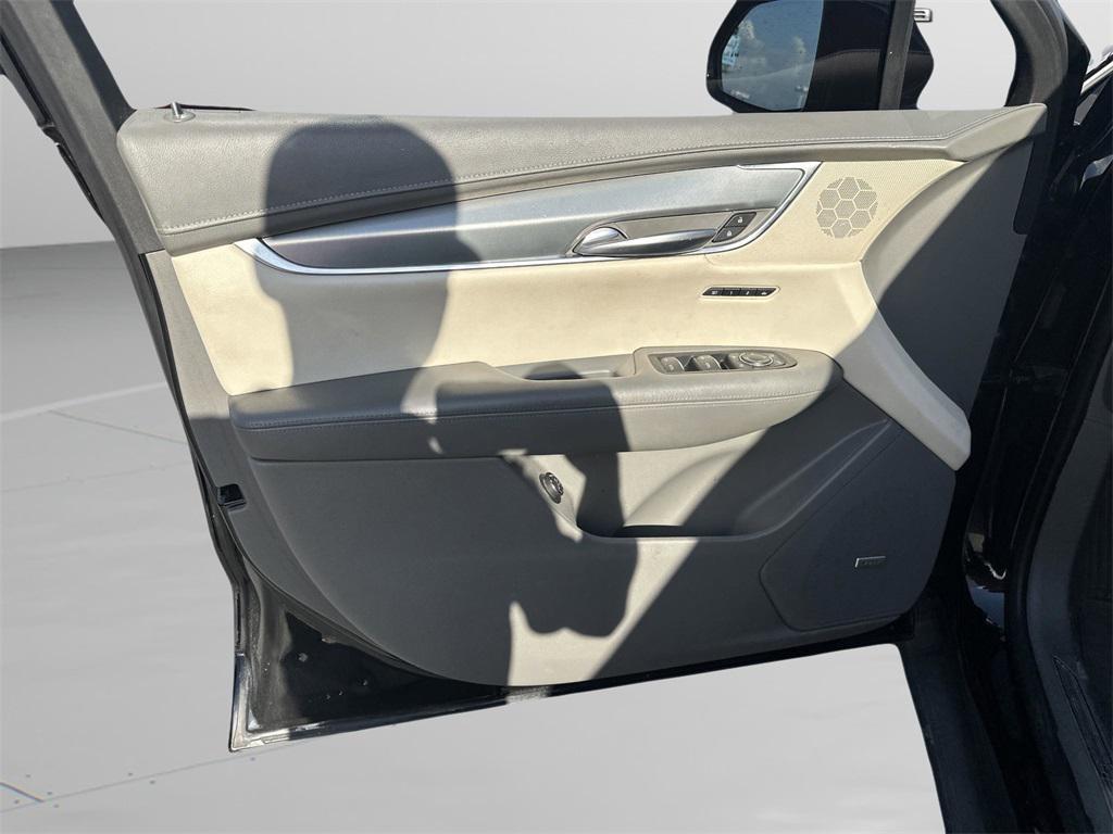 used 2018 Cadillac XT5 car, priced at $16,198