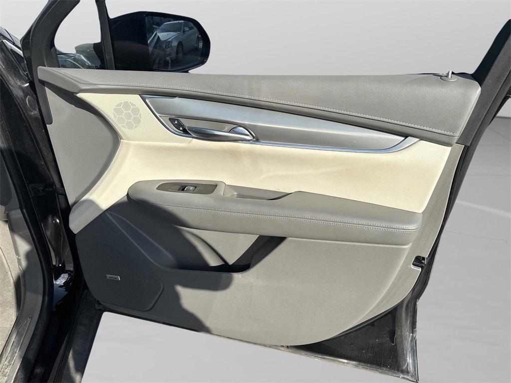 used 2018 Cadillac XT5 car, priced at $16,198