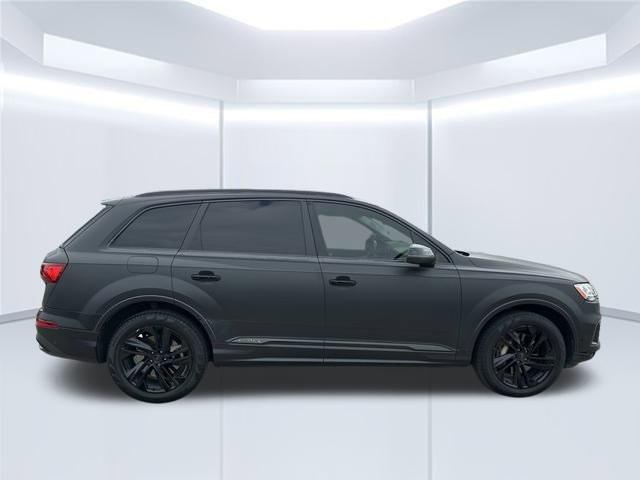 used 2020 Audi Q7 car, priced at $27,366