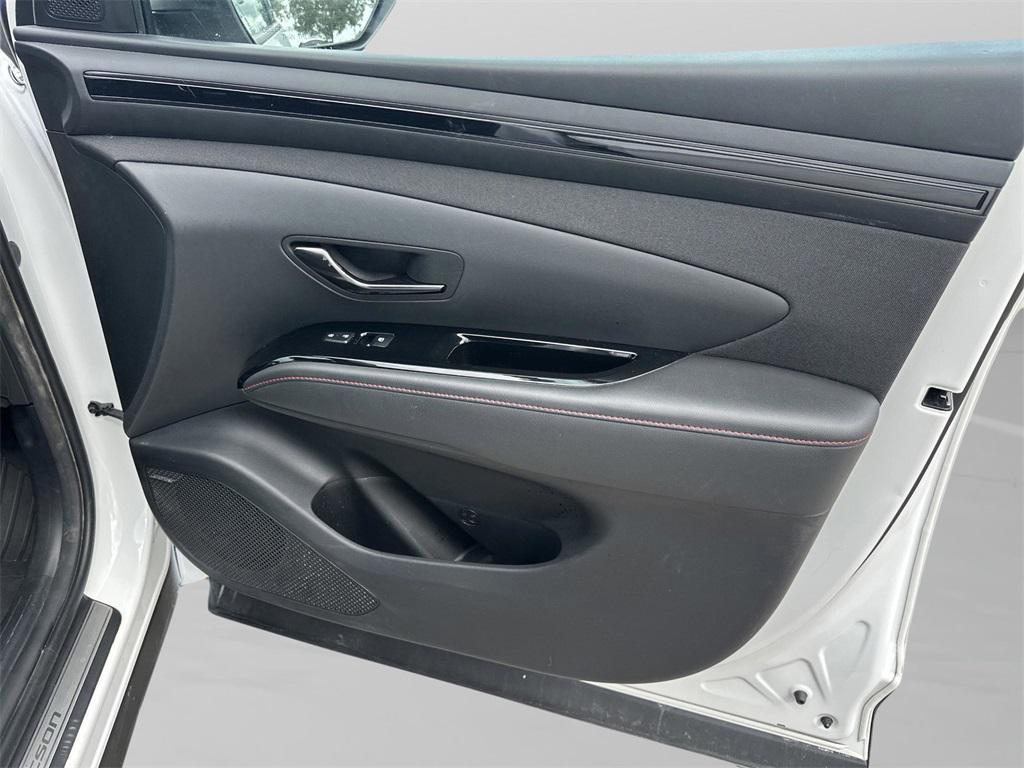used 2024 Hyundai TUCSON Hybrid car, priced at $27,998