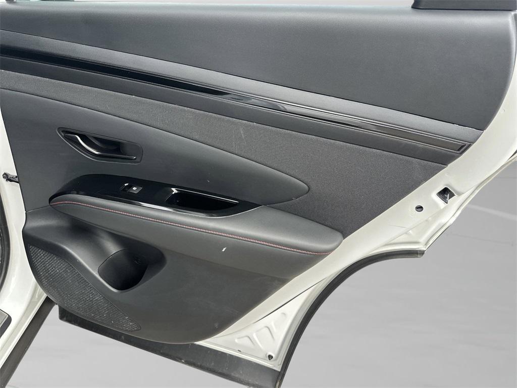 used 2024 Hyundai TUCSON Hybrid car, priced at $27,998