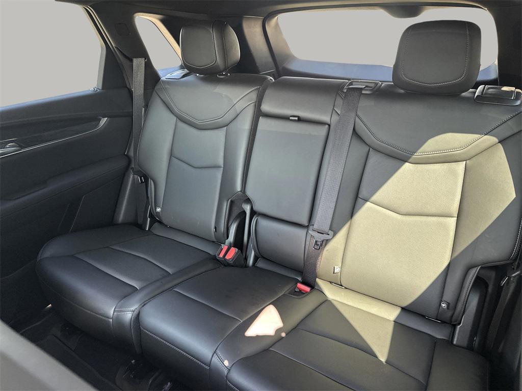 used 2022 Cadillac XT5 car, priced at $29,398