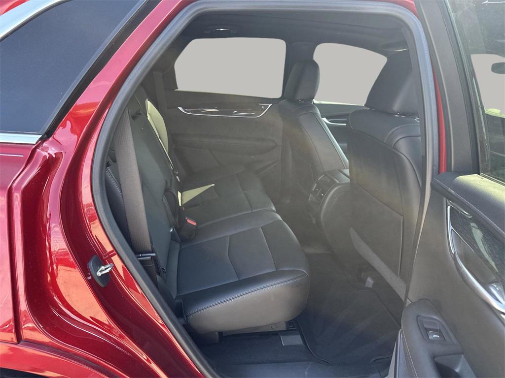 used 2022 Cadillac XT5 car, priced at $29,398