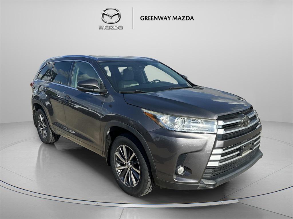 used 2018 Toyota Highlander car, priced at $19,550