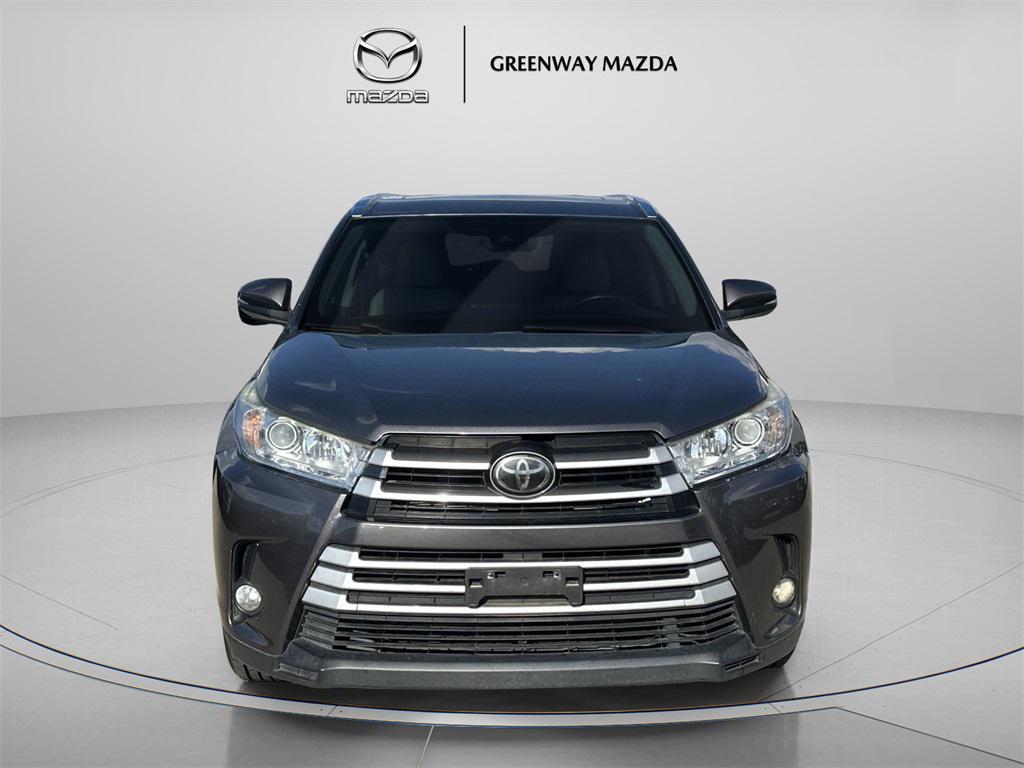 used 2018 Toyota Highlander car, priced at $19,550