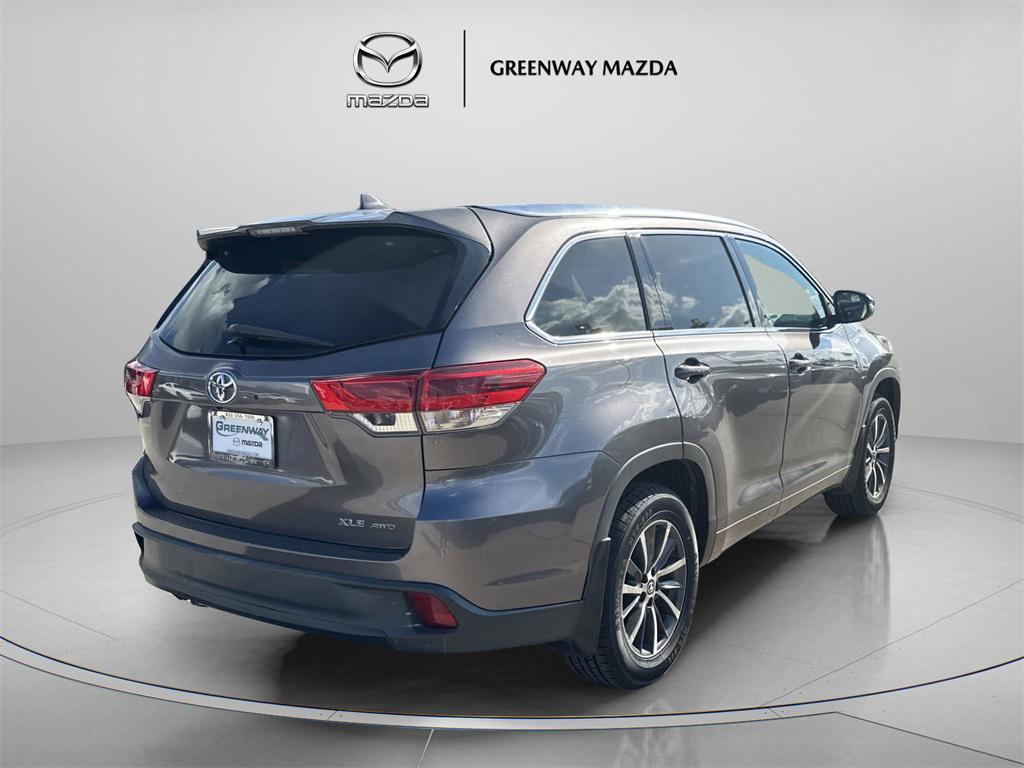 used 2018 Toyota Highlander car, priced at $19,550