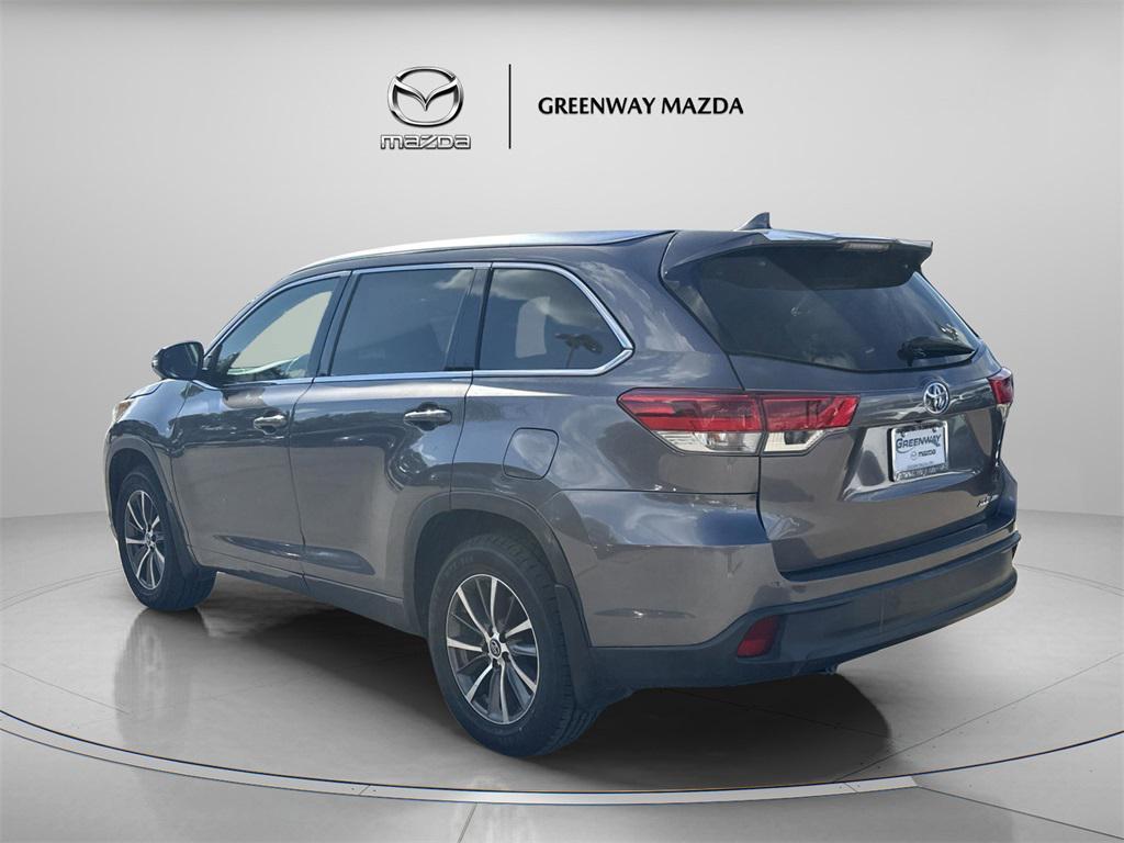 used 2018 Toyota Highlander car, priced at $19,550