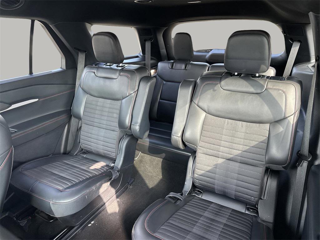 used 2025 Ford Explorer car, priced at $39,998