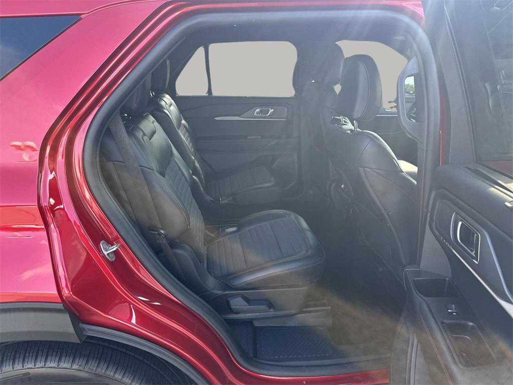 used 2025 Ford Explorer car, priced at $39,998