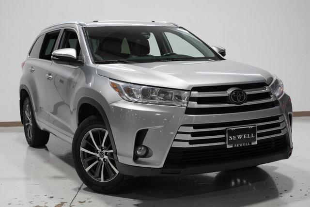 used 2018 Toyota Highlander car, priced at $23,988