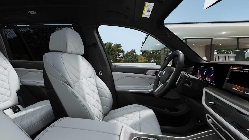 new 2026 BMW X7 car, priced at $100,925