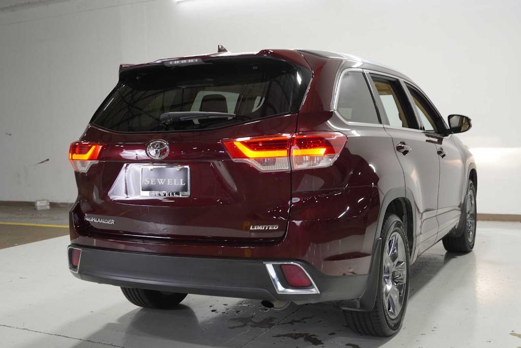 used 2019 Toyota Highlander car, priced at $27,786