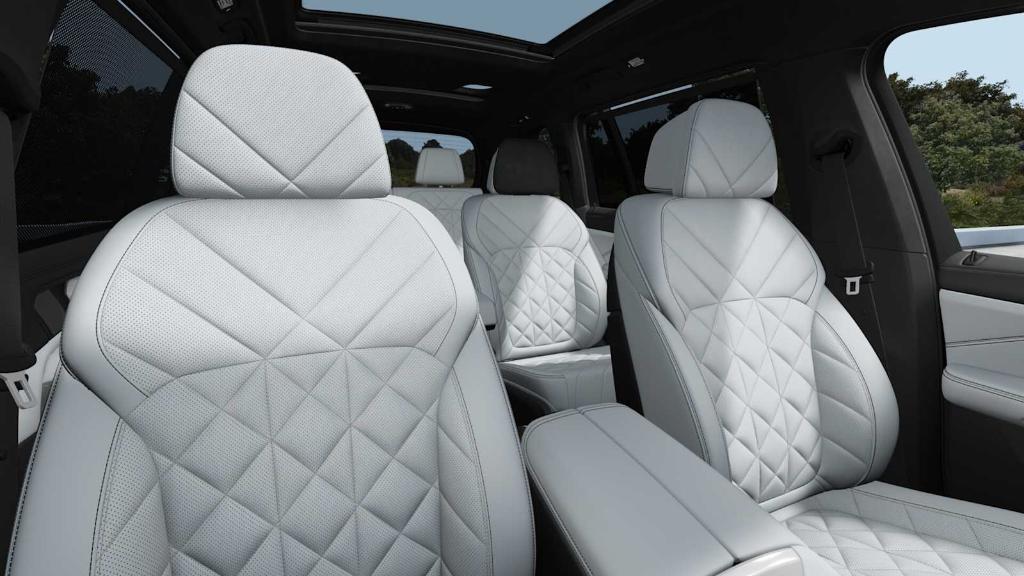 new 2026 BMW X7 car, priced at $101,775