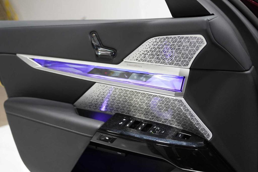 used 2024 BMW i7 car, priced at $139,987