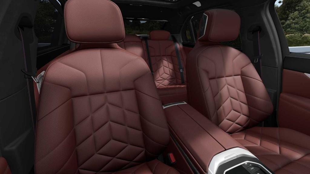 new 2026 BMW 750e car, priced at $128,625