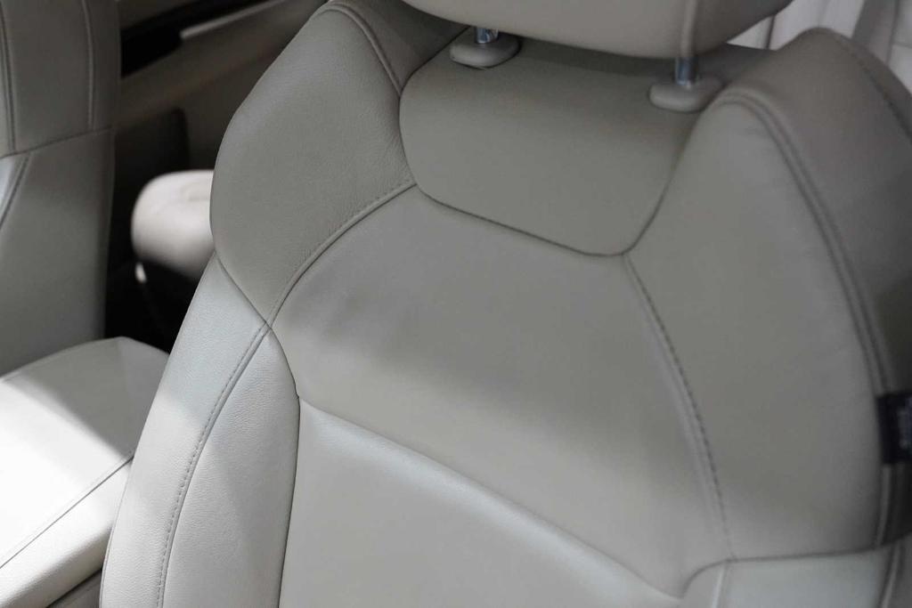 used 2020 Acura MDX car, priced at $23,836