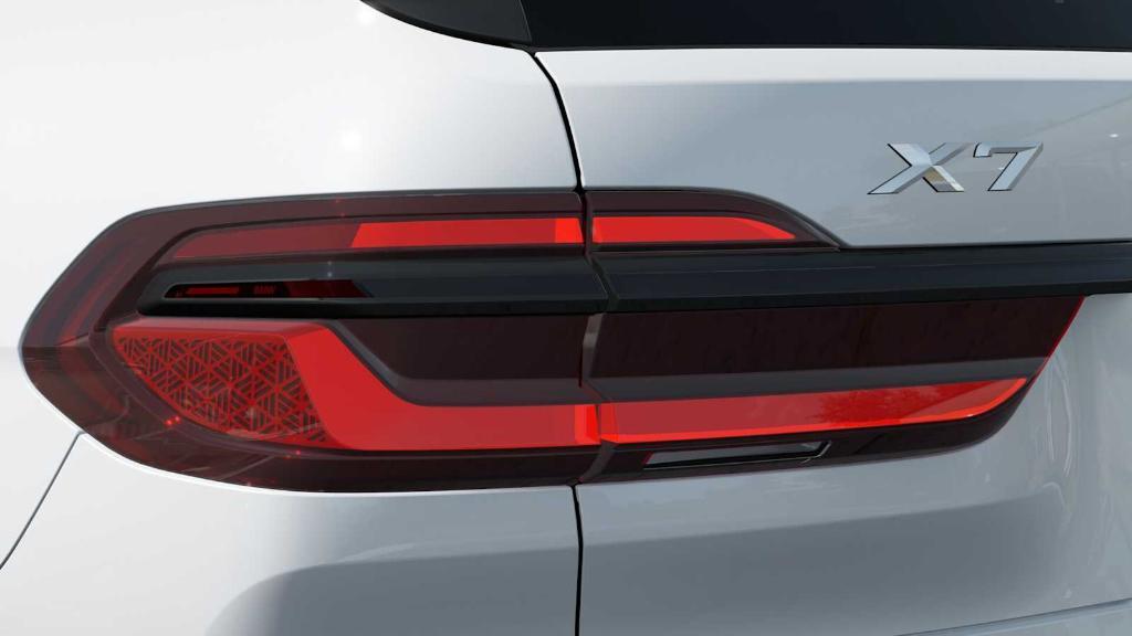 new 2026 BMW X7 car, priced at $102,095