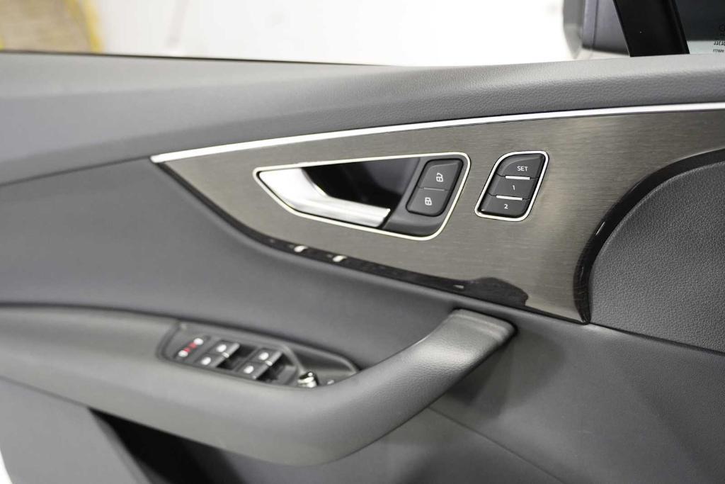 used 2025 Audi Q7 car, priced at $53,488