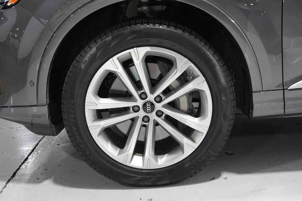 used 2025 Audi Q7 car, priced at $53,488