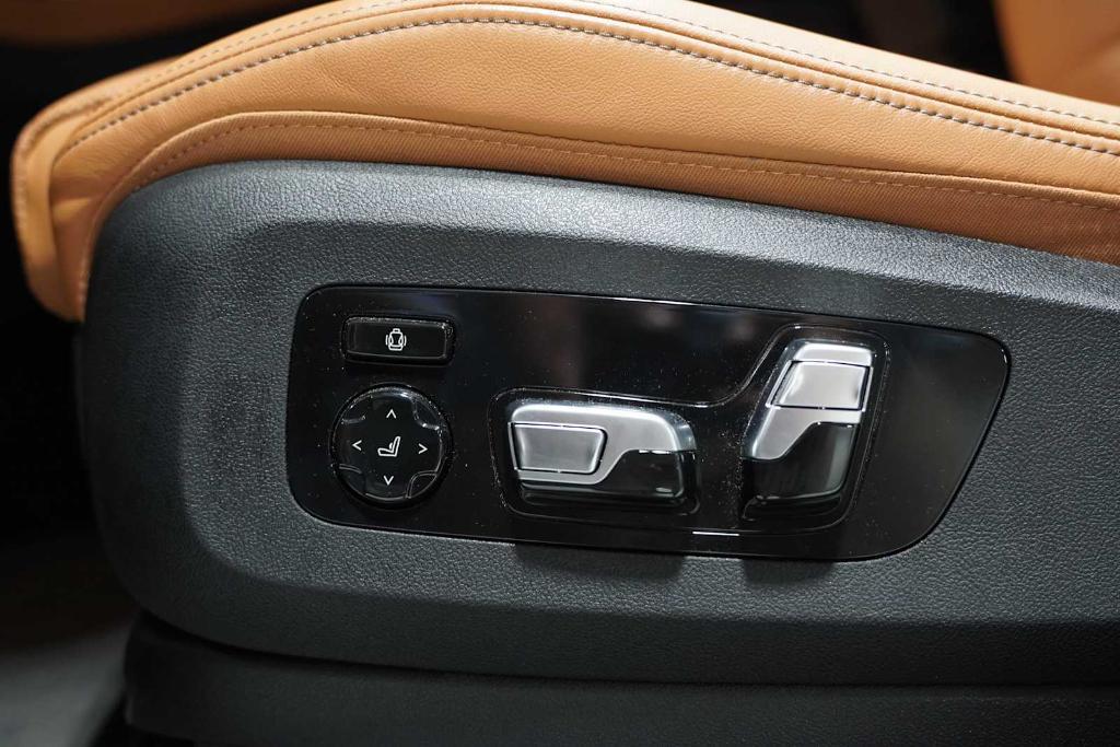 used 2024 BMW X7 car, priced at $78,988