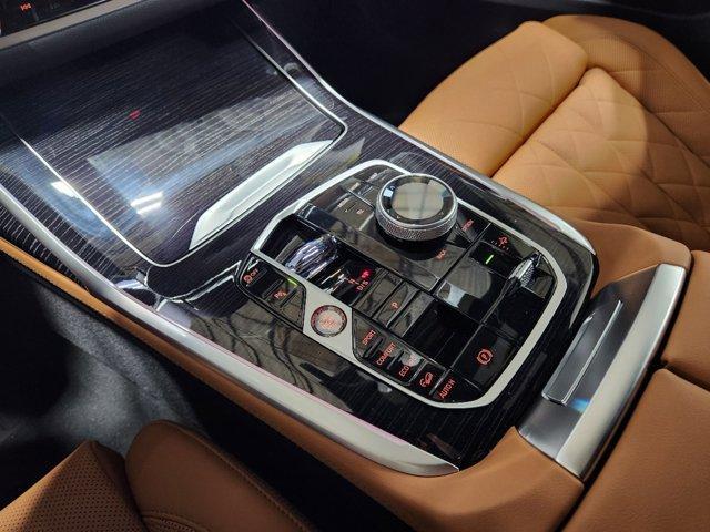 new 2025 BMW X7 car, priced at $100,115