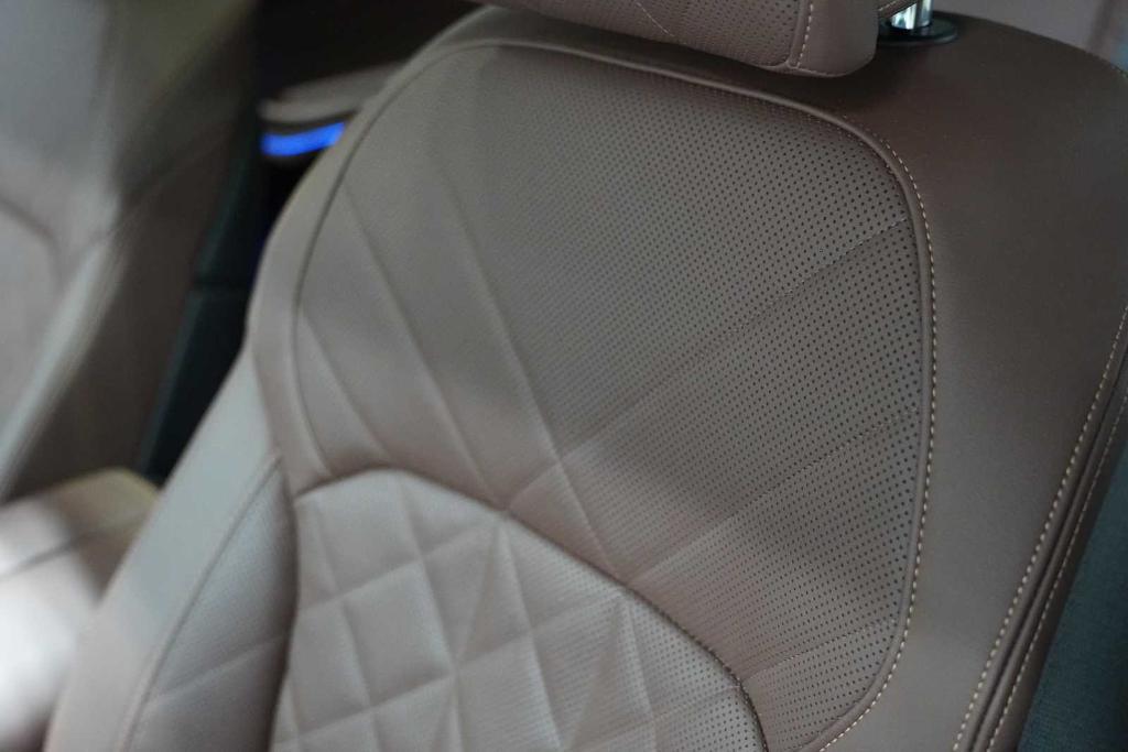 used 2023 BMW X7 car, priced at $63,488