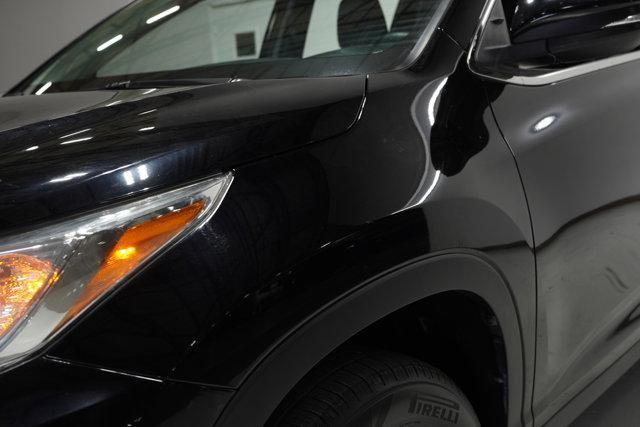 used 2019 Toyota Highlander car, priced at $23,454