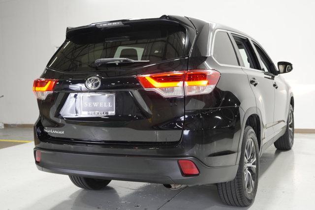 used 2019 Toyota Highlander car, priced at $23,454