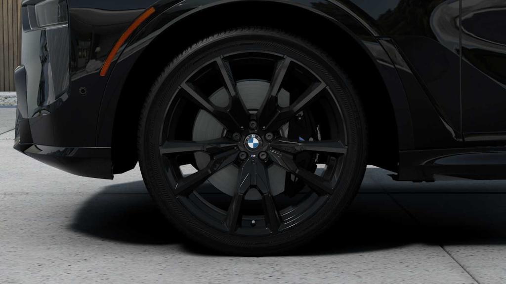 new 2026 BMW X7 car, priced at $102,625