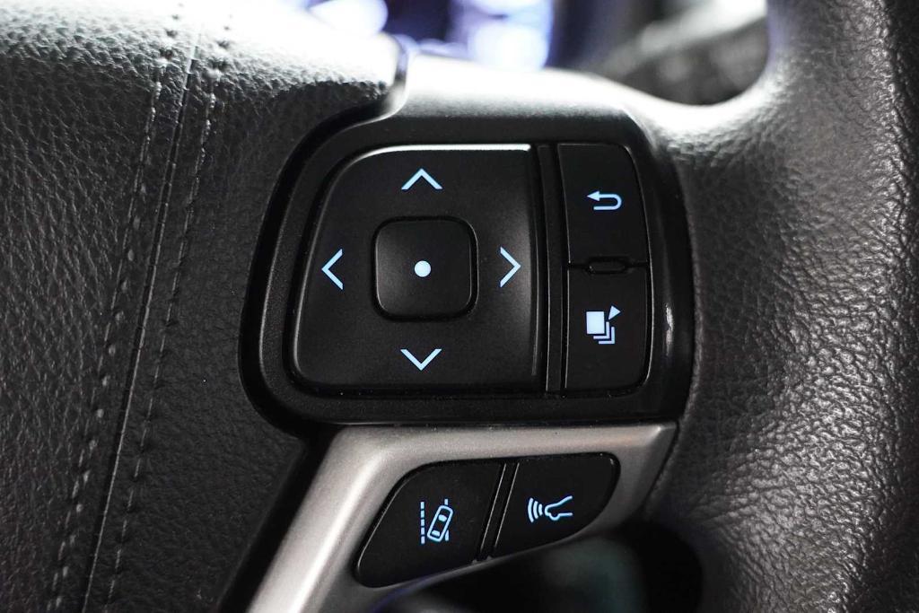 used 2019 Toyota Highlander car, priced at $23,988
