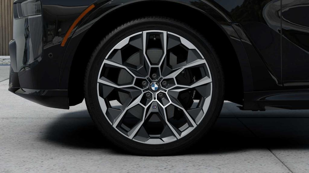 new 2026 BMW X7 car, priced at $100,675