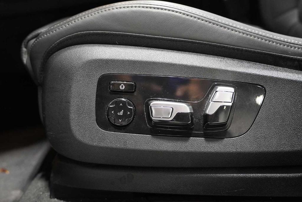 used 2023 BMW X6 car, priced at $69,989