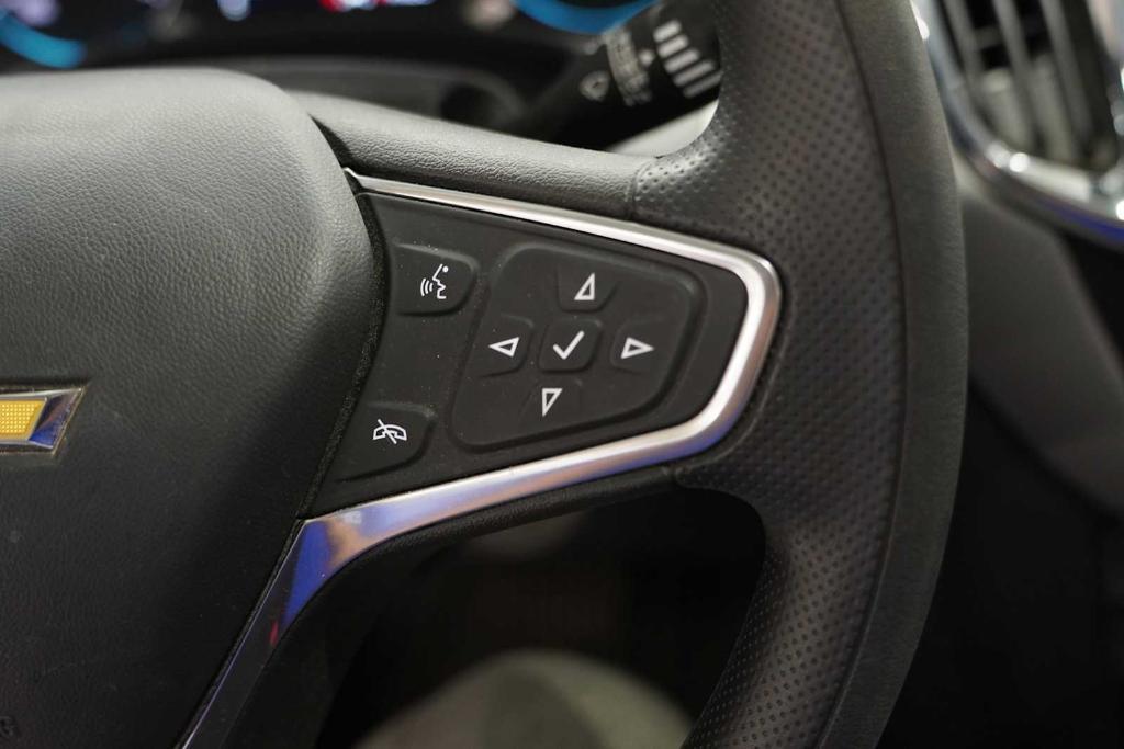 used 2023 Chevrolet Equinox car, priced at $21,987