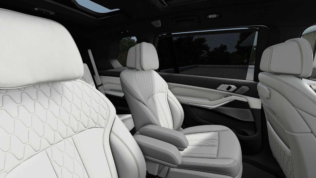 new 2026 BMW X7 car, priced at $134,275