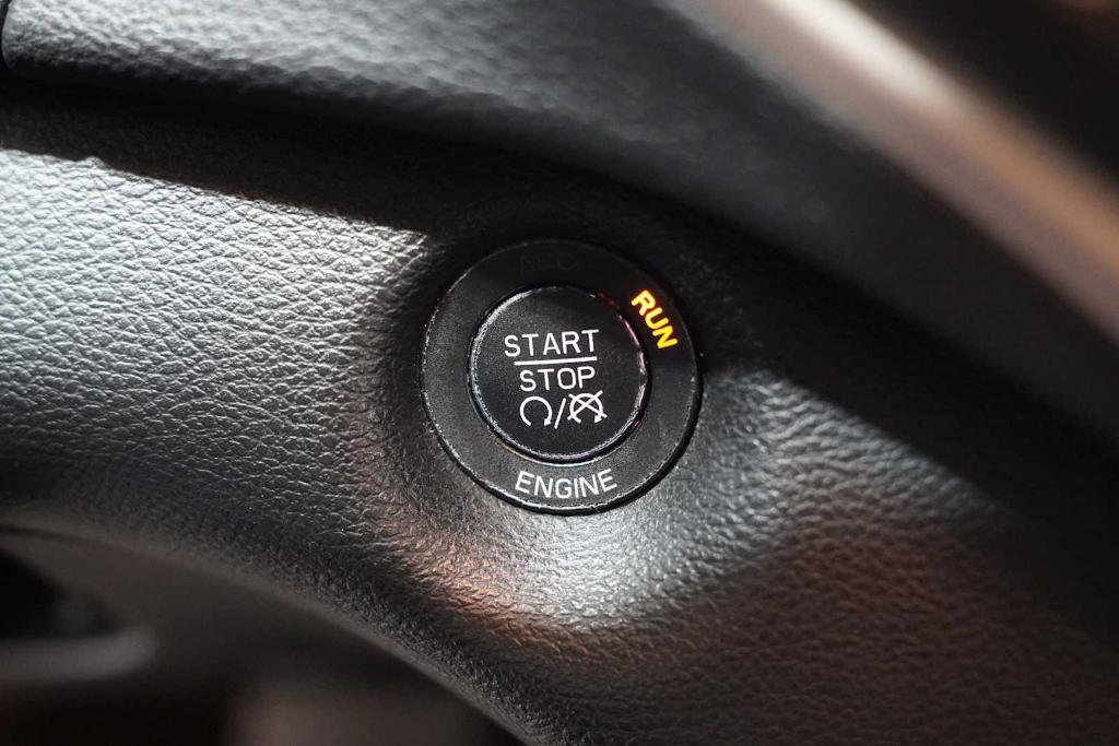 used 2014 Jeep Cherokee car, priced at $15,988