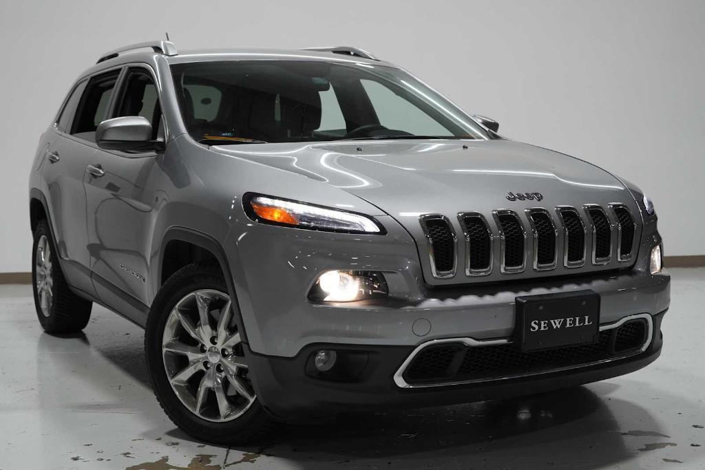 used 2014 Jeep Cherokee car, priced at $15,988
