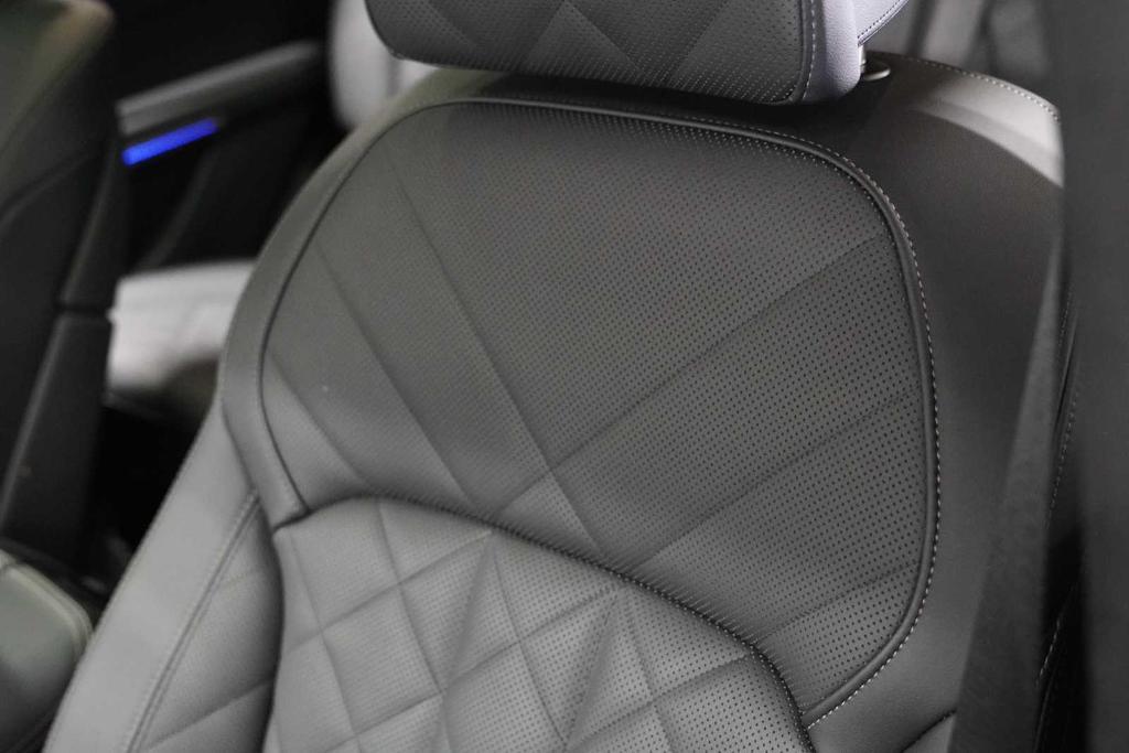used 2025 BMW X7 car, priced at $81,989