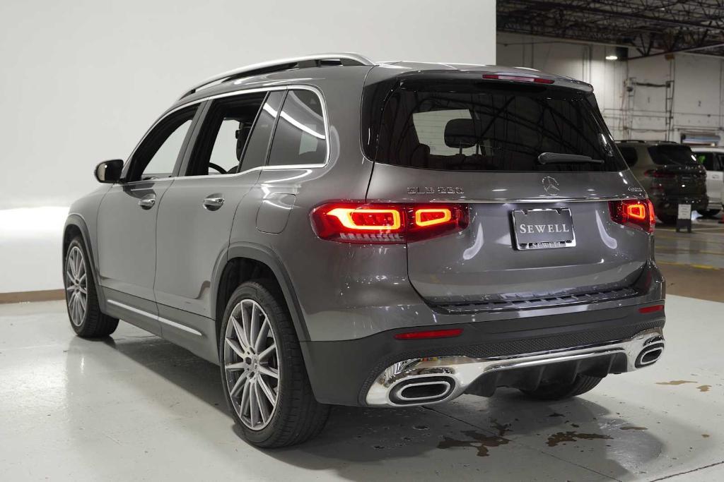 used 2022 Mercedes-Benz GLB 250 car, priced at $27,456