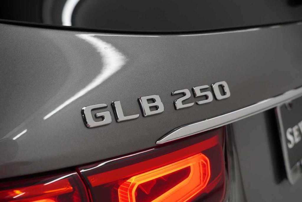 used 2022 Mercedes-Benz GLB 250 car, priced at $27,456