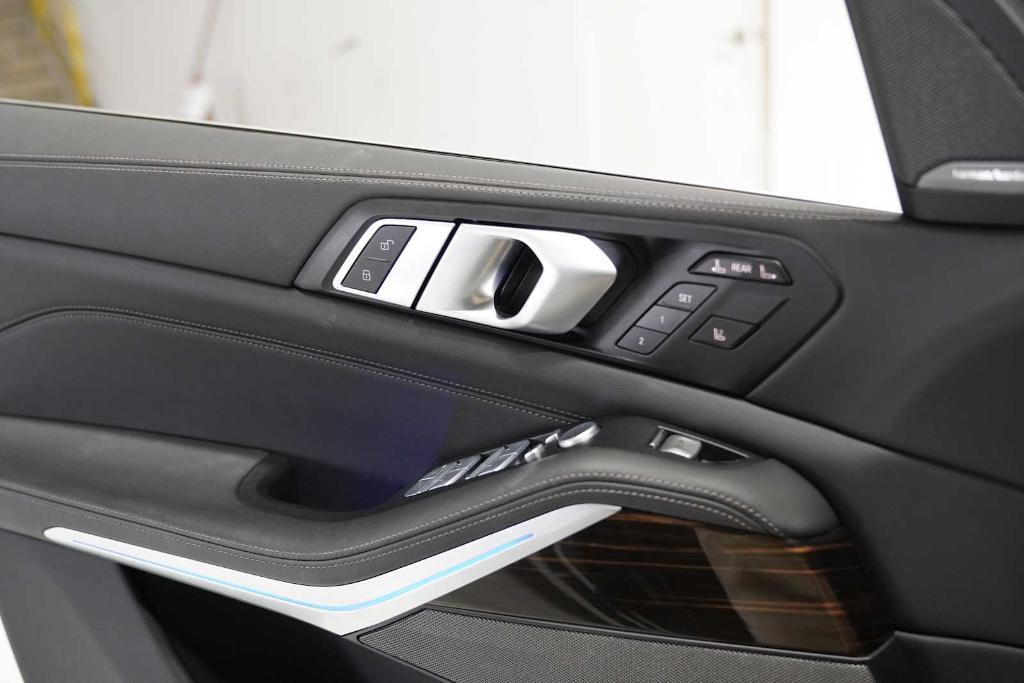 used 2025 BMW X7 car, priced at $75,754