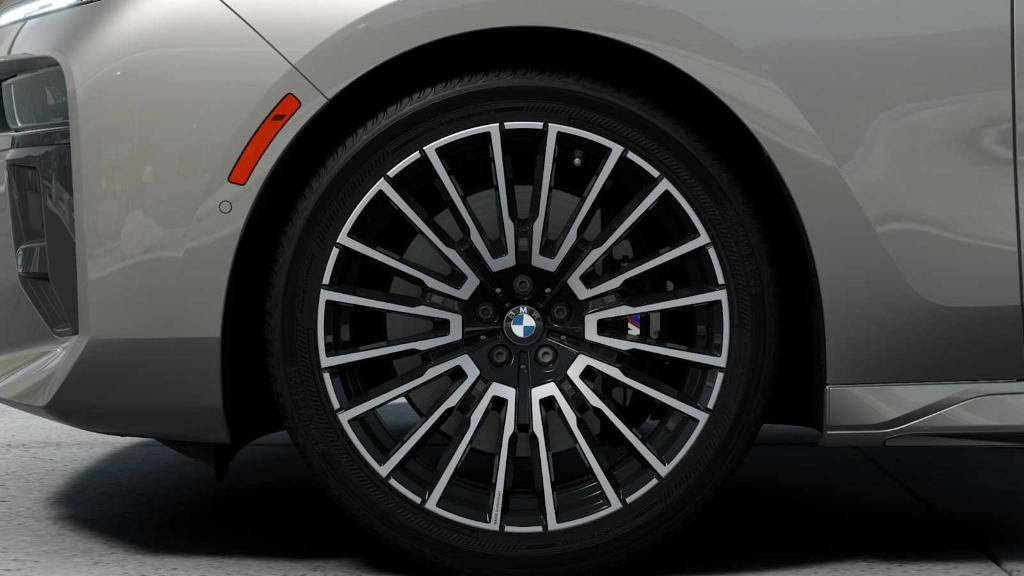 new 2025 BMW 760 car, priced at $137,155